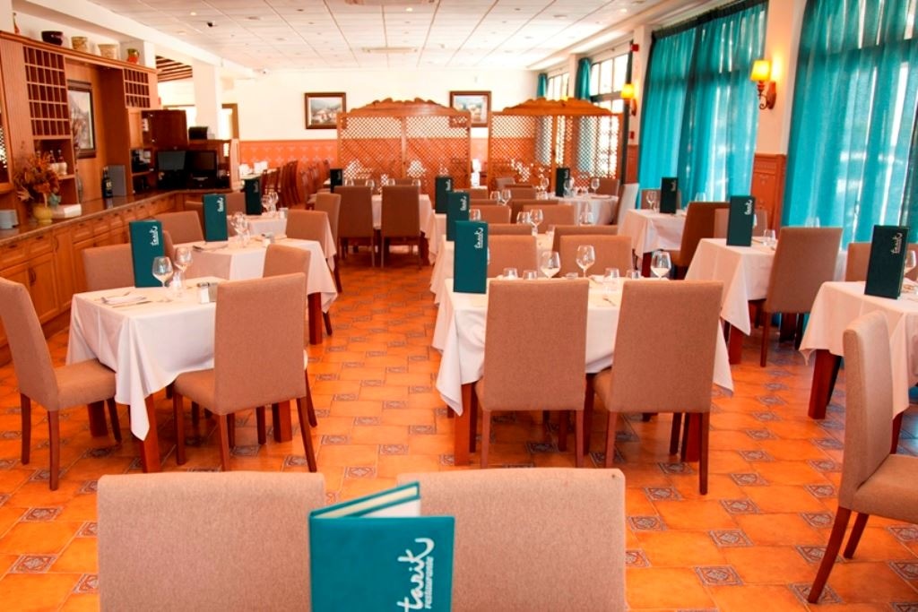 restaurants-restaurants