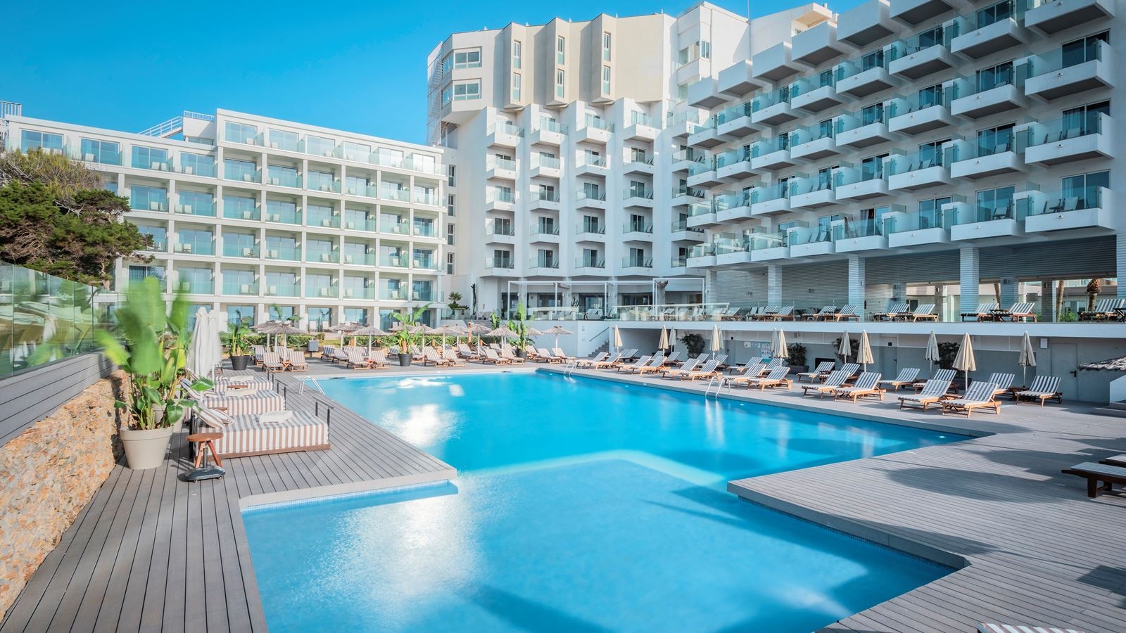 pools-outdoor-pool