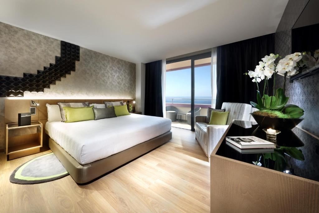 rooms-superior-balcony-or-terrace-dg