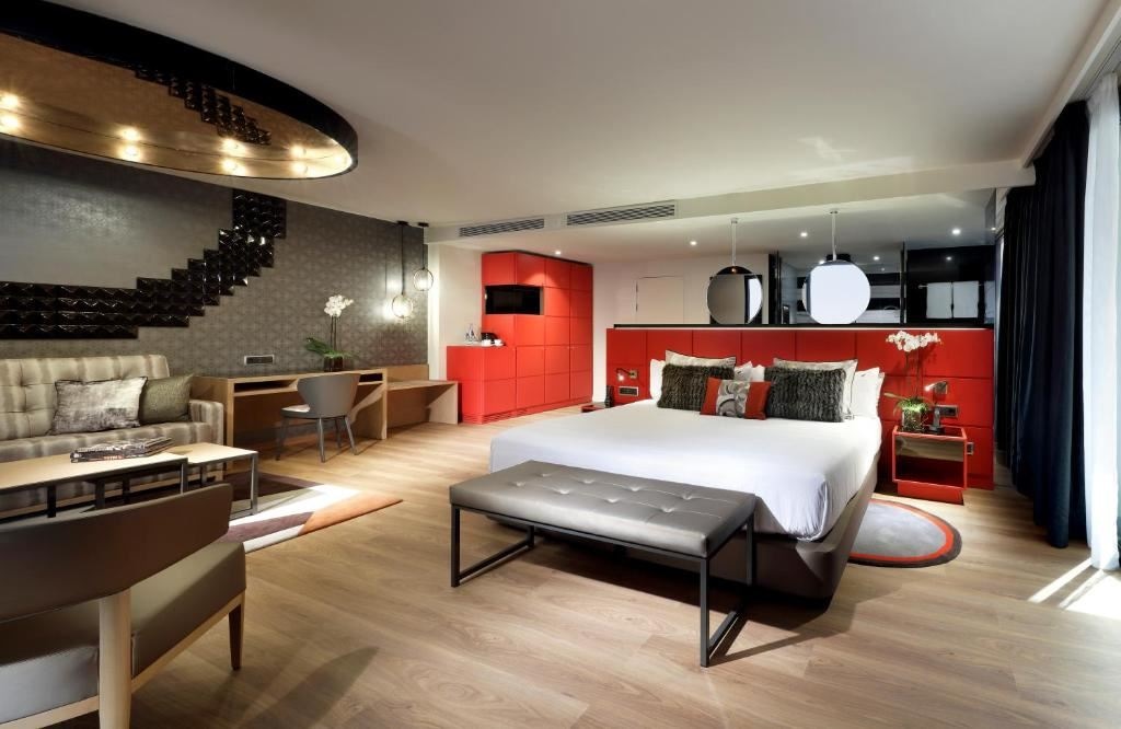 rooms-silver-suite-studio-fitness-balcony-or-terrace-sss
