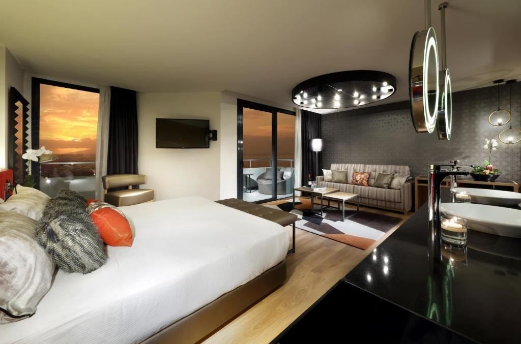 rooms-silver-suite-studio-ocean-view-balcony-or-terrace-ssg