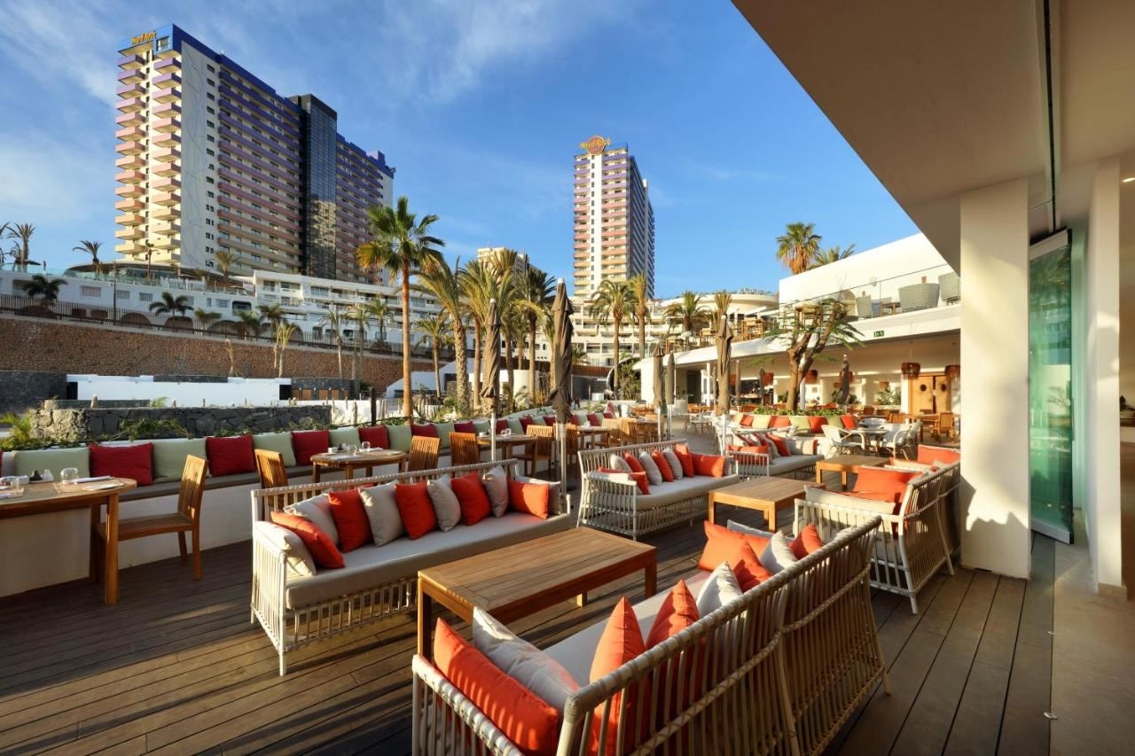 restaurants-splash-pool-bar