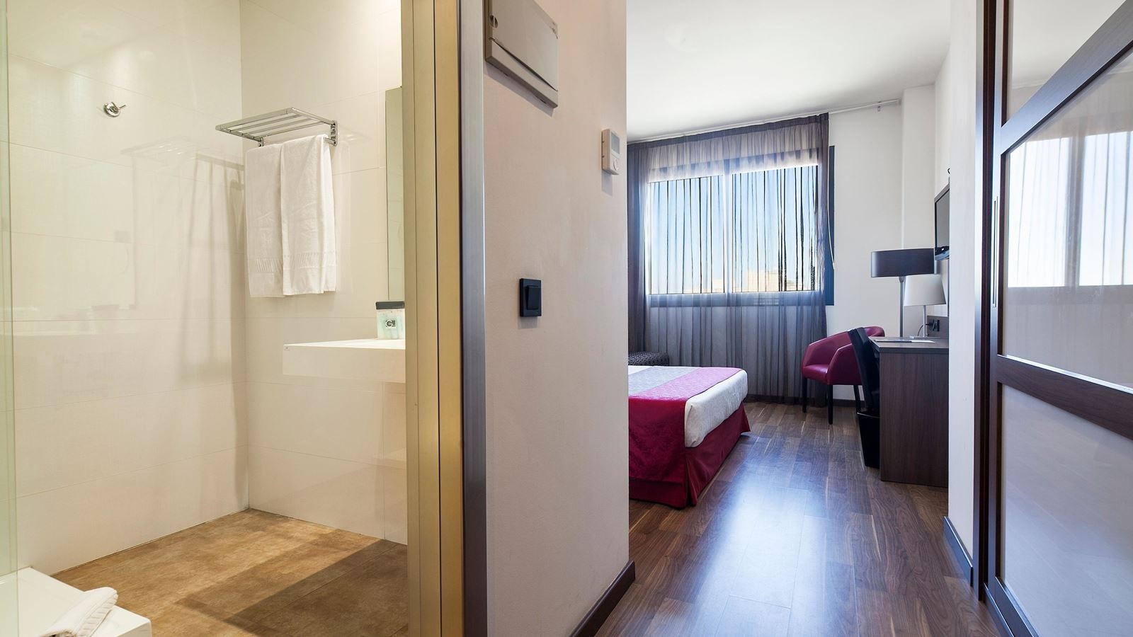 rooms-triple-room