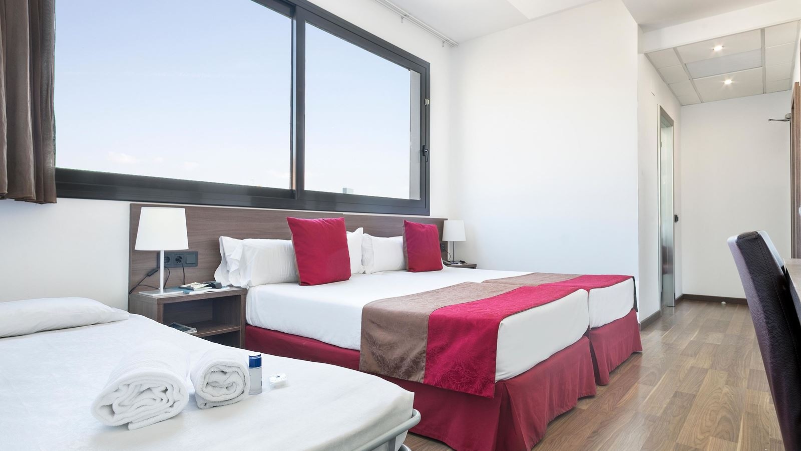 rooms-superior-room