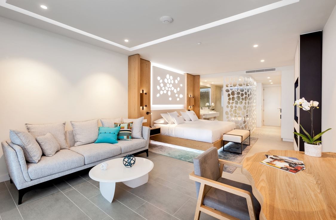 rooms-js--jr-suite-ocean-front