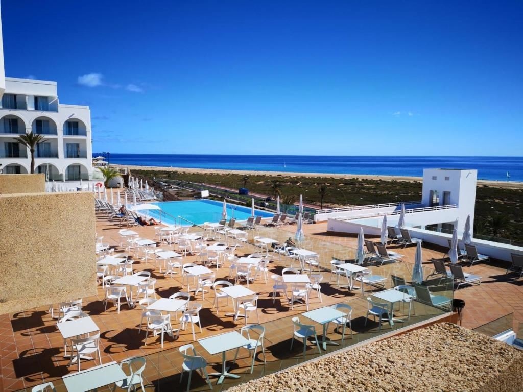 pools-outdoor-pool