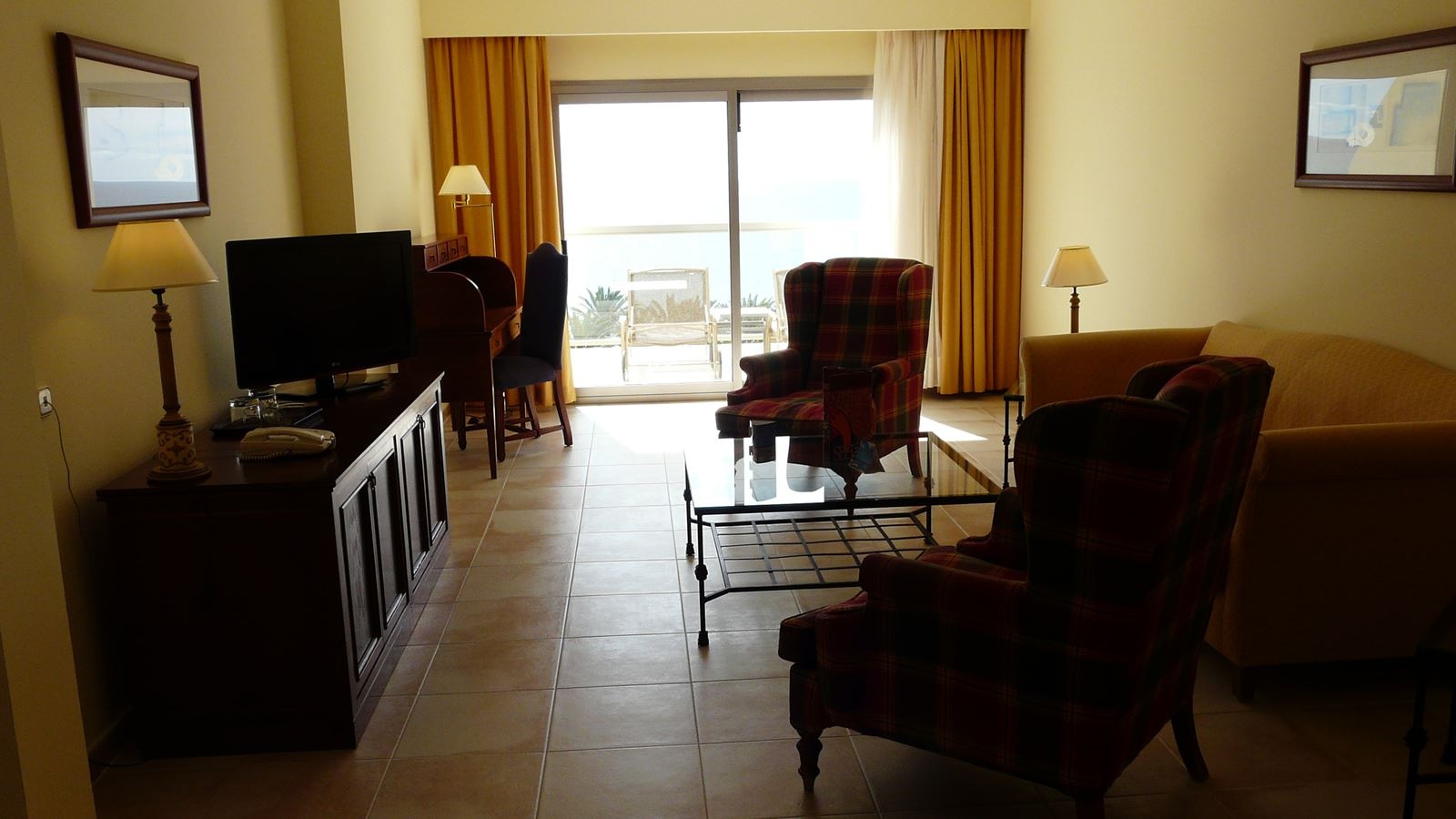 rooms-suite-sea-view-balcony