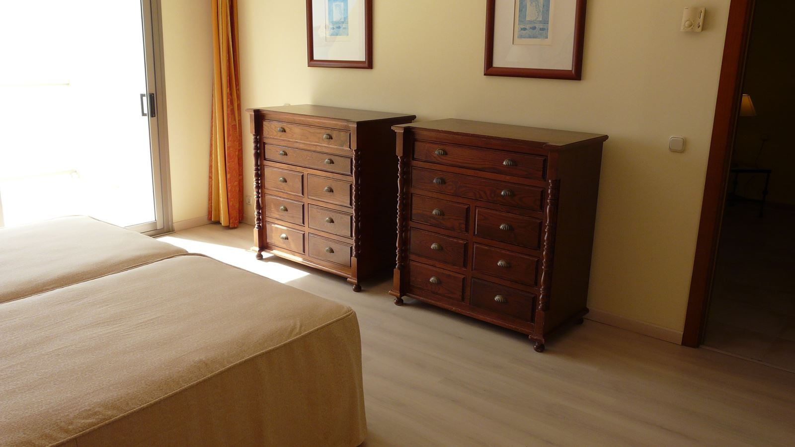 rooms-suite-sea-view-balcony