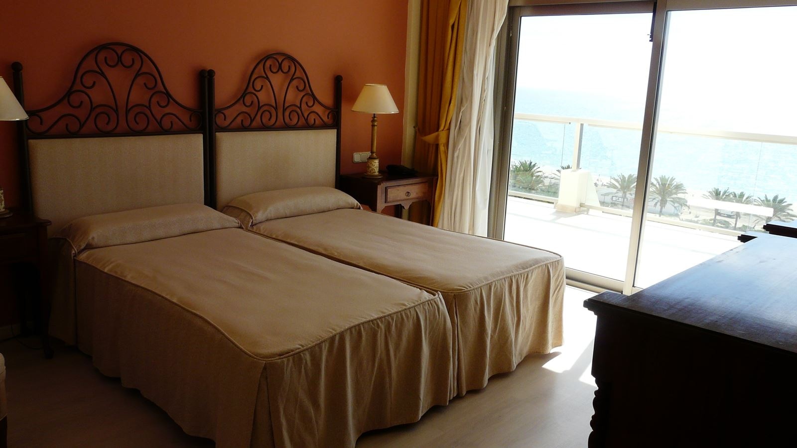rooms-suite-superior-room-sea-view-balcony-or-terrace