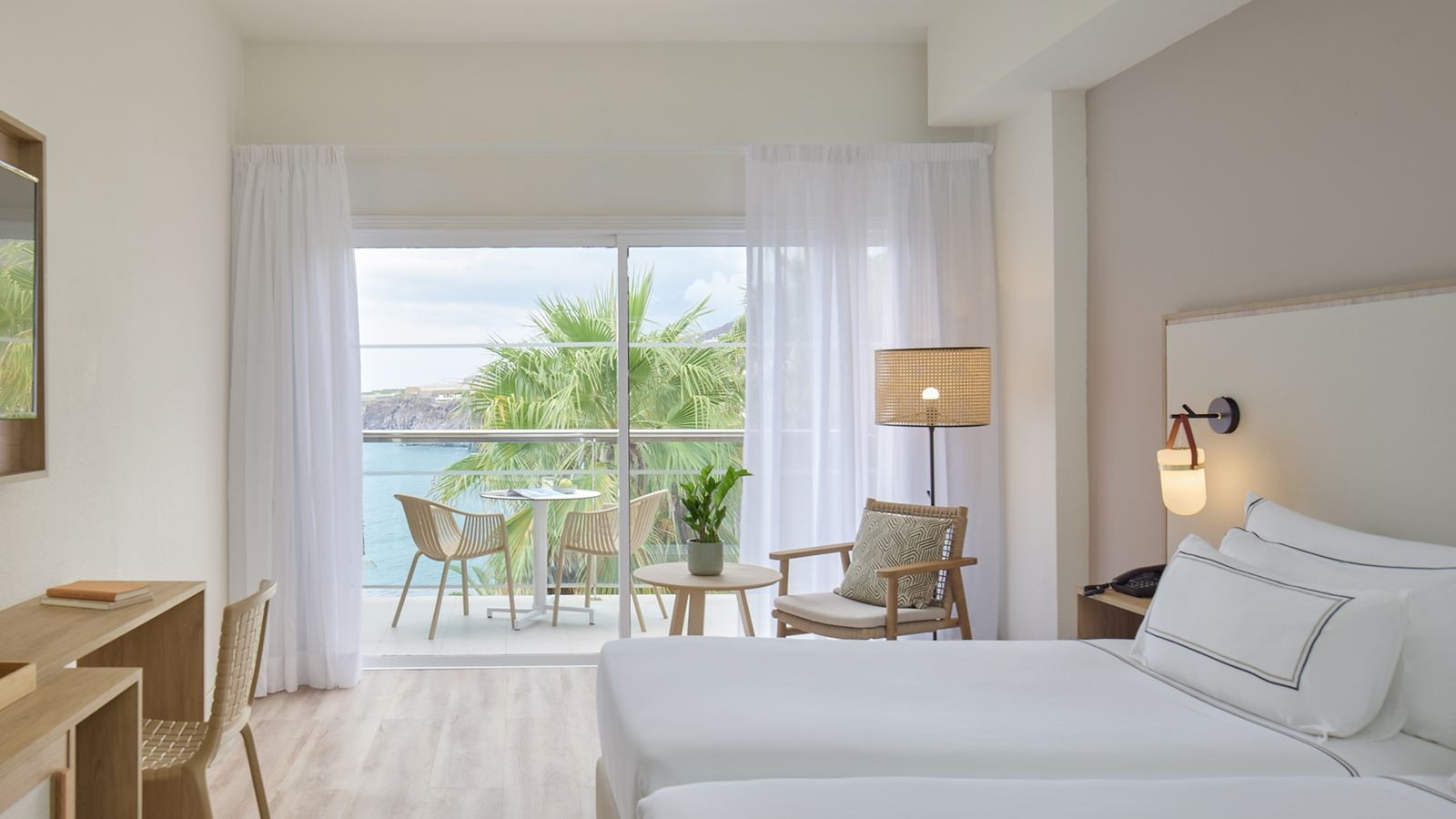 rooms-double-frontal-sea-view