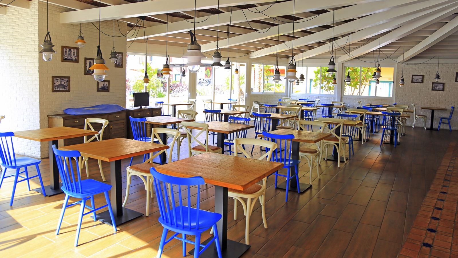 restaurants-buffet-la-traviata