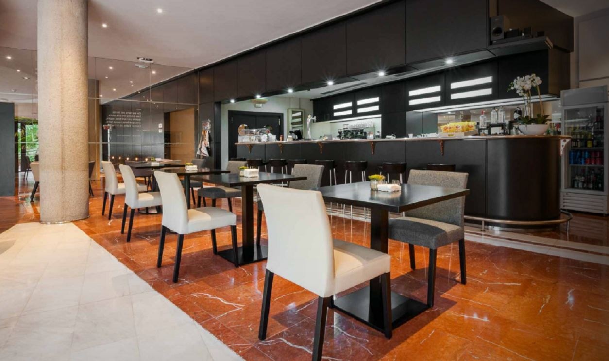 restaurants-restaurant