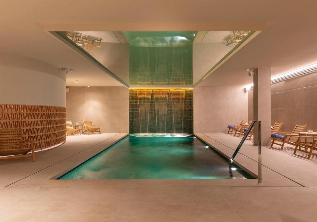 pools-indoor-pool