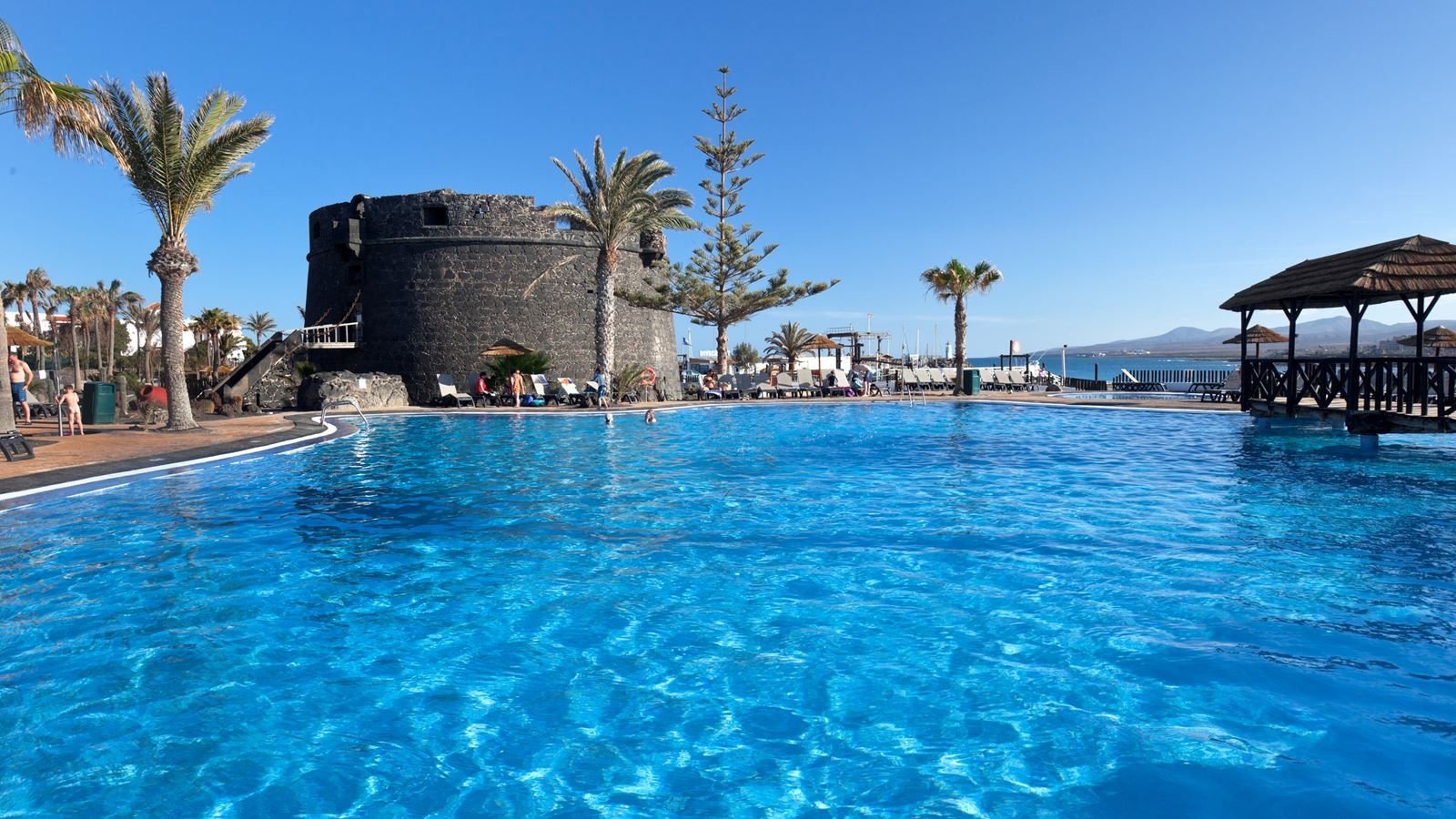 pools-outdoor-pool