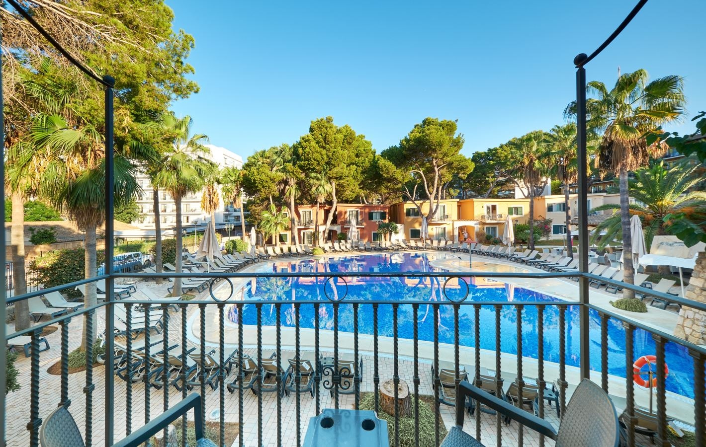 pools-outdoor-pool