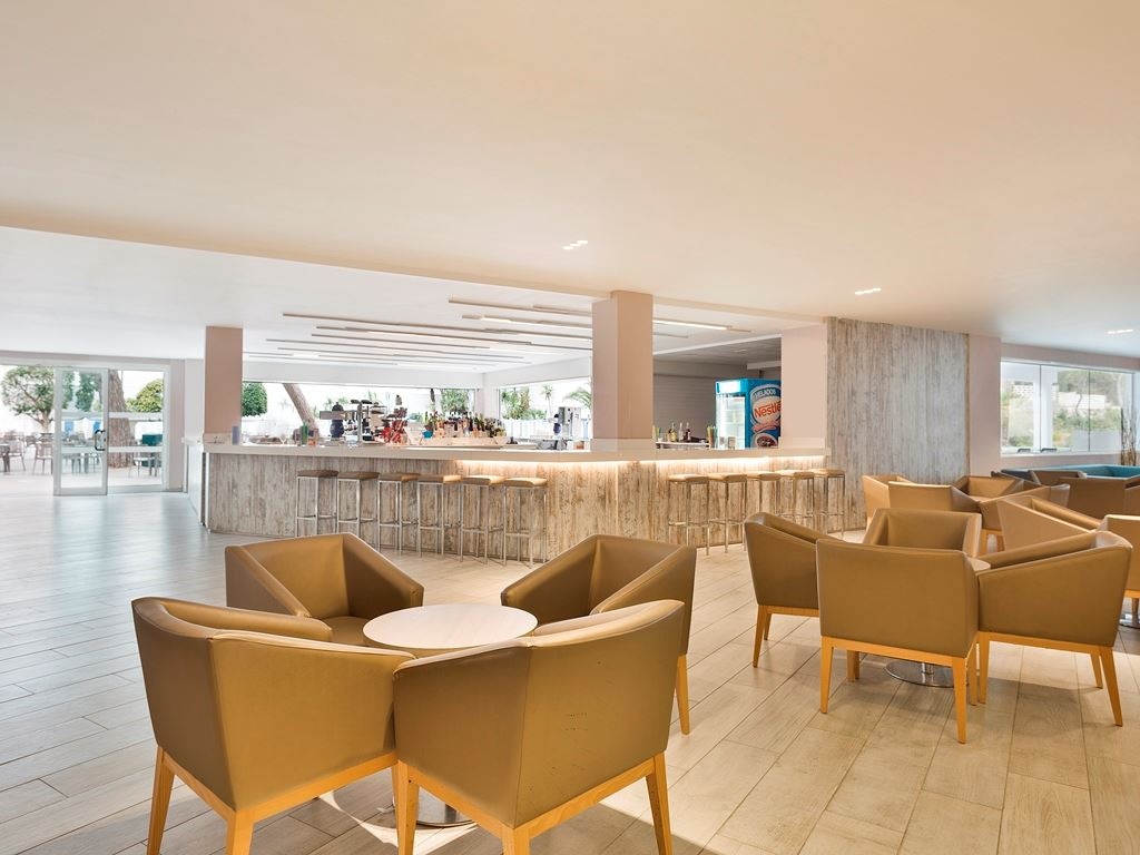 bars-main-bar