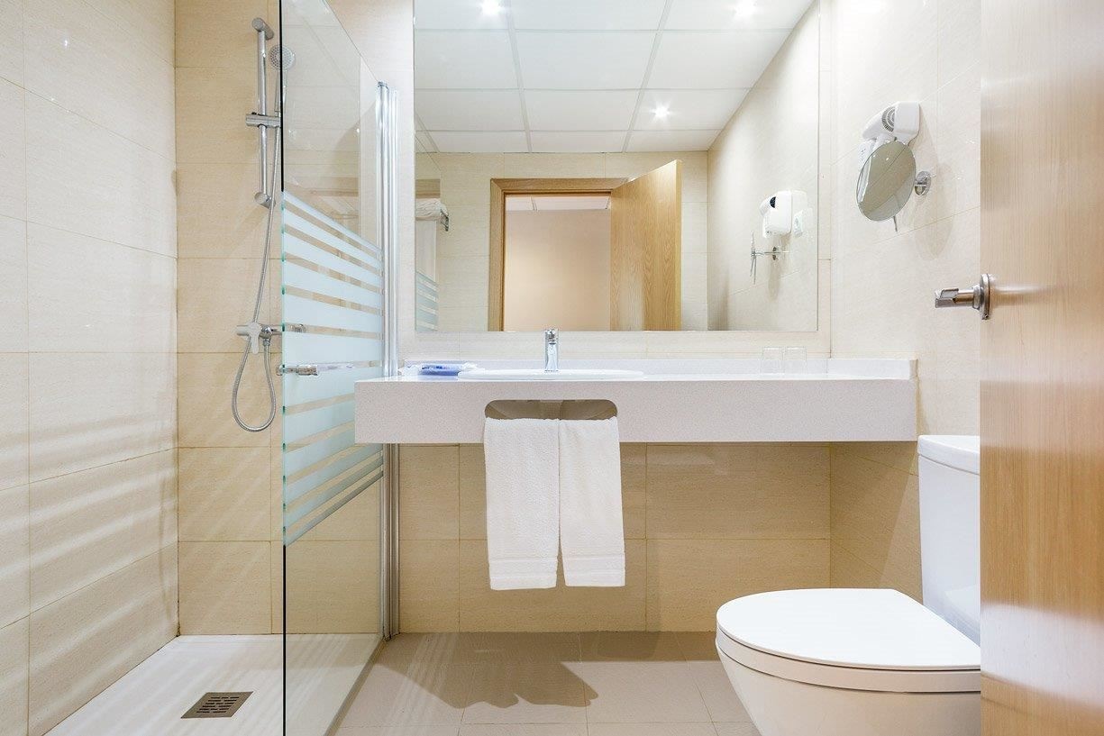 rooms-standard-room