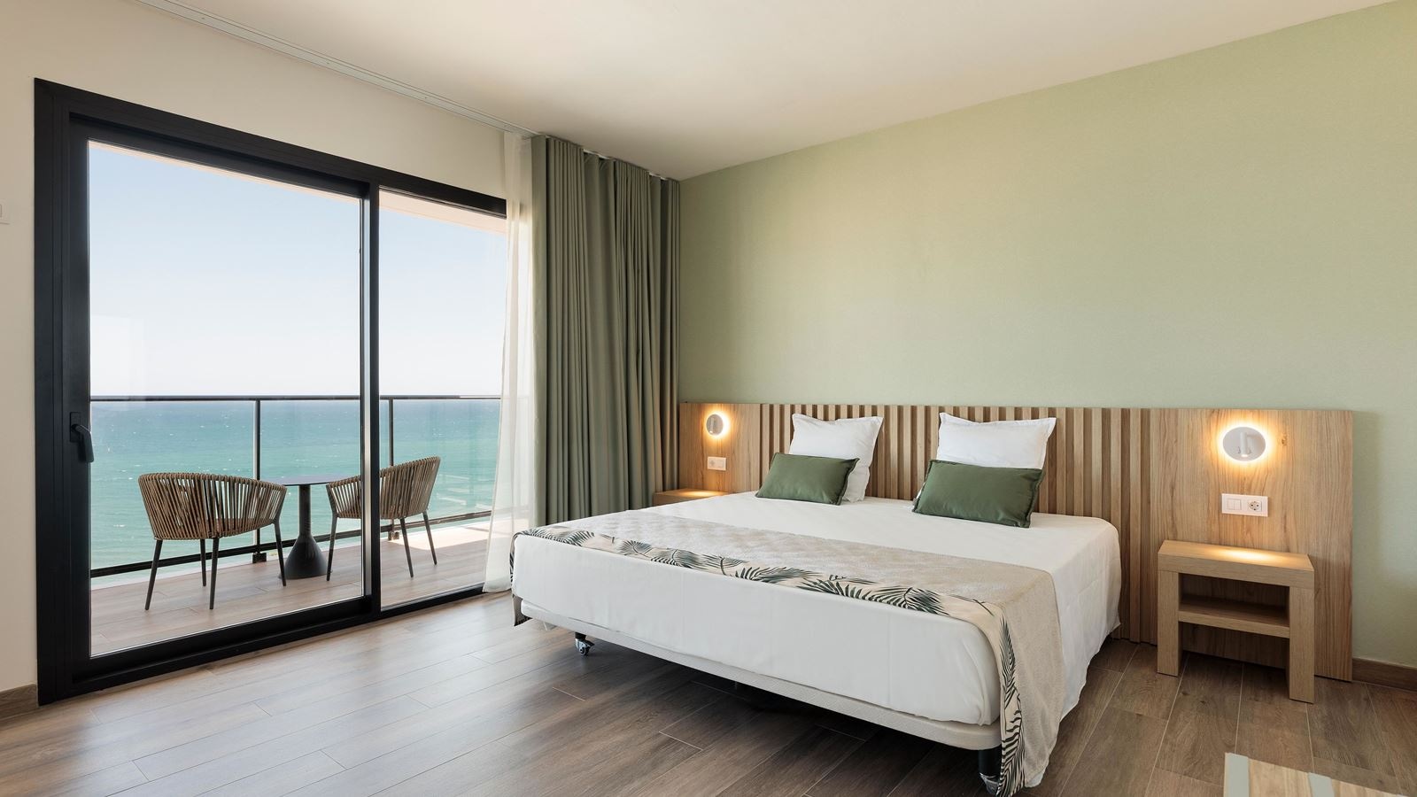 rooms-premium-room