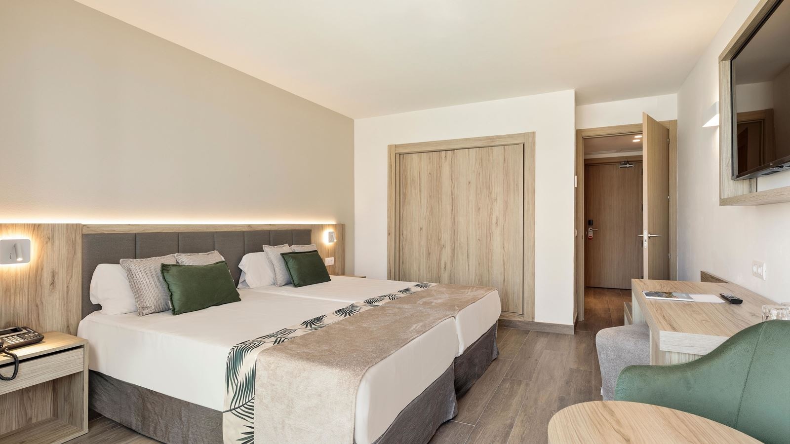 rooms-standard-room