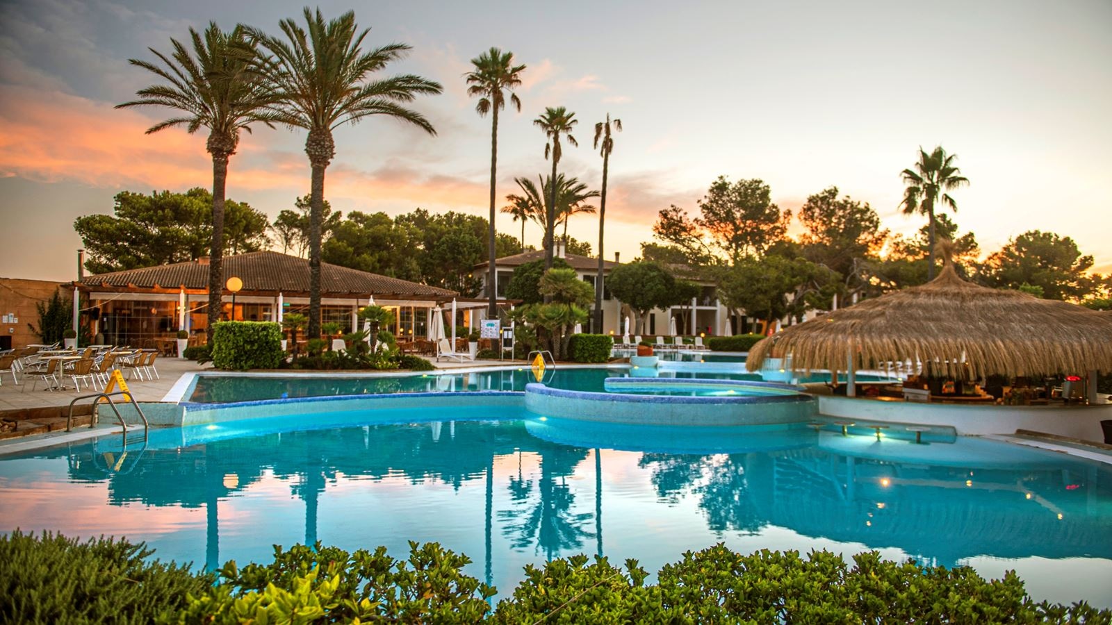 pools-outdoor-pool