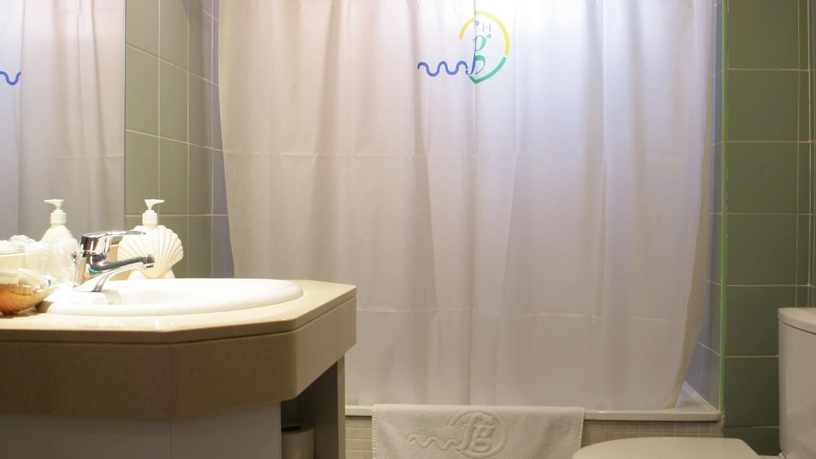 rooms-standard-room-city-view-1st-or-2nd-floor