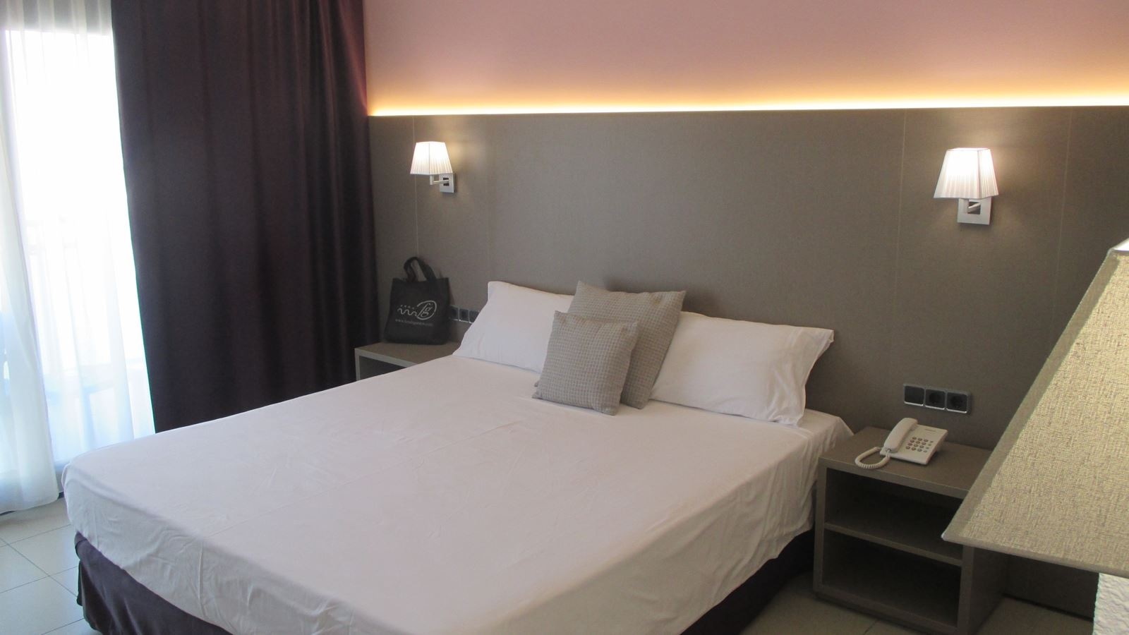 rooms-standard-superior-room-36-floor