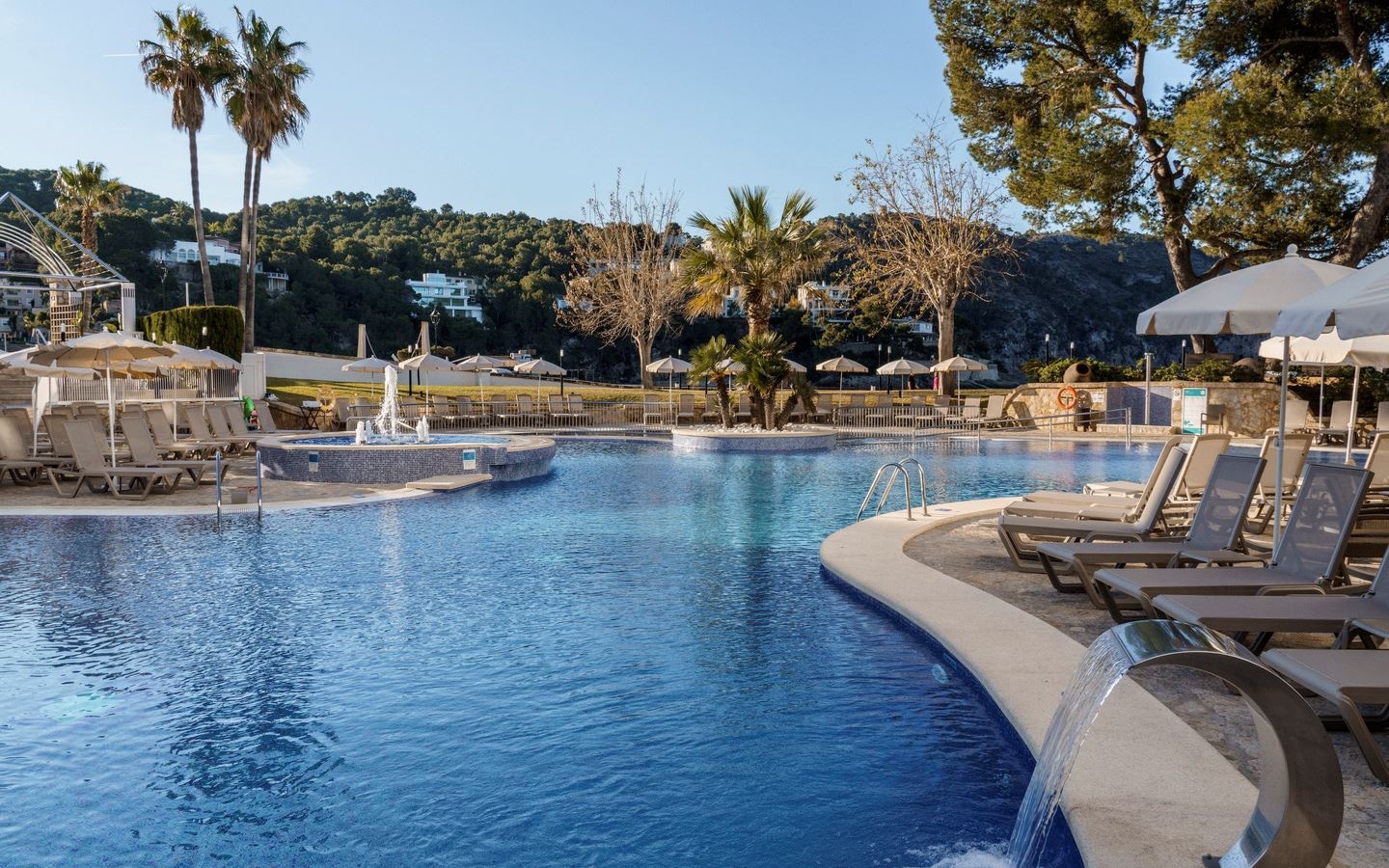 pools-outdoor-pool