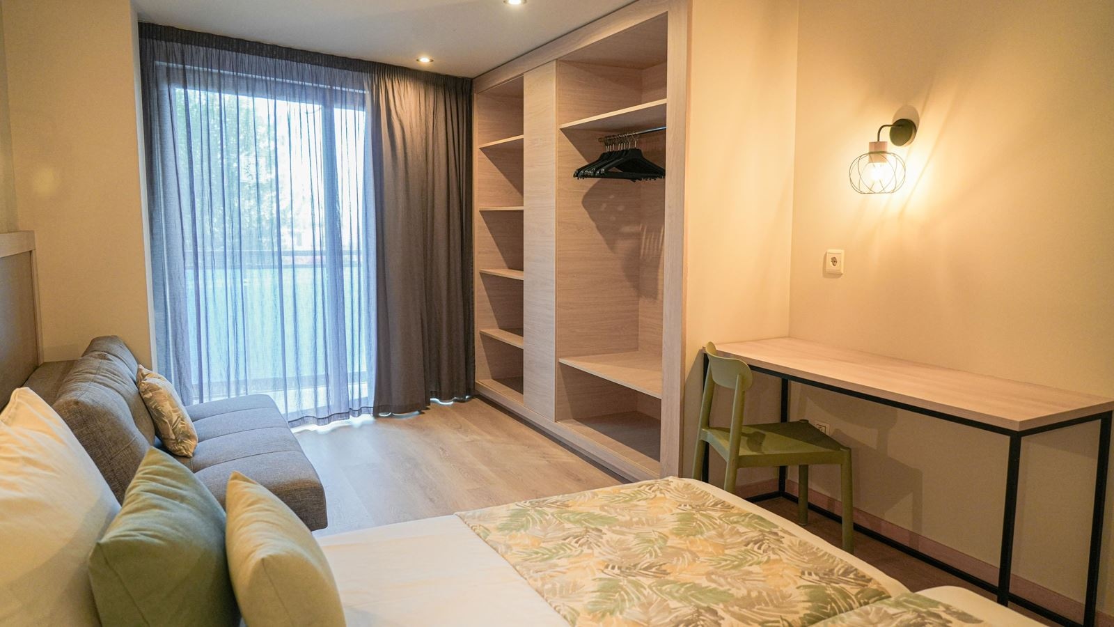 rooms-superior-twin-pool-view