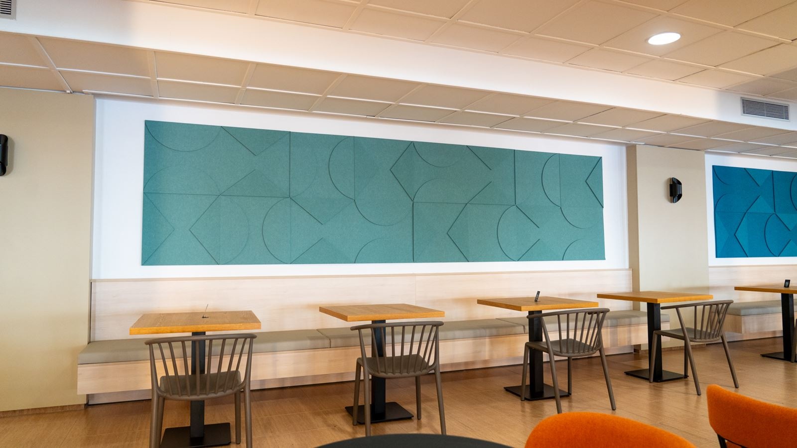 bars-main-bar