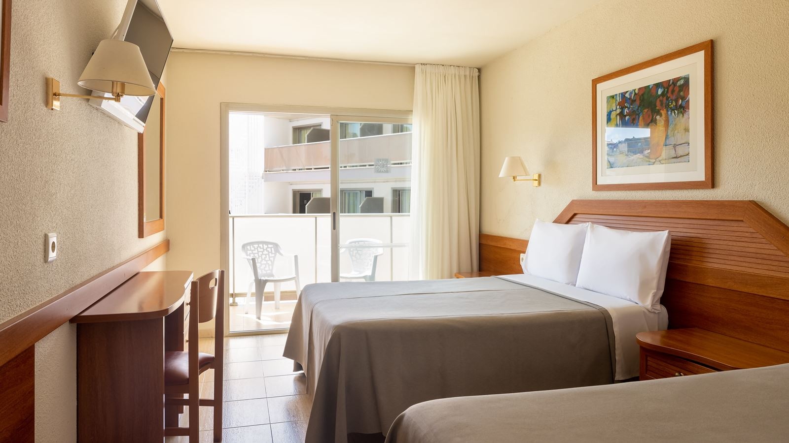 rooms-quad-room