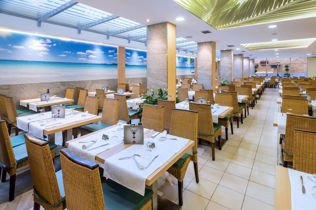 restaurants-restaurant
