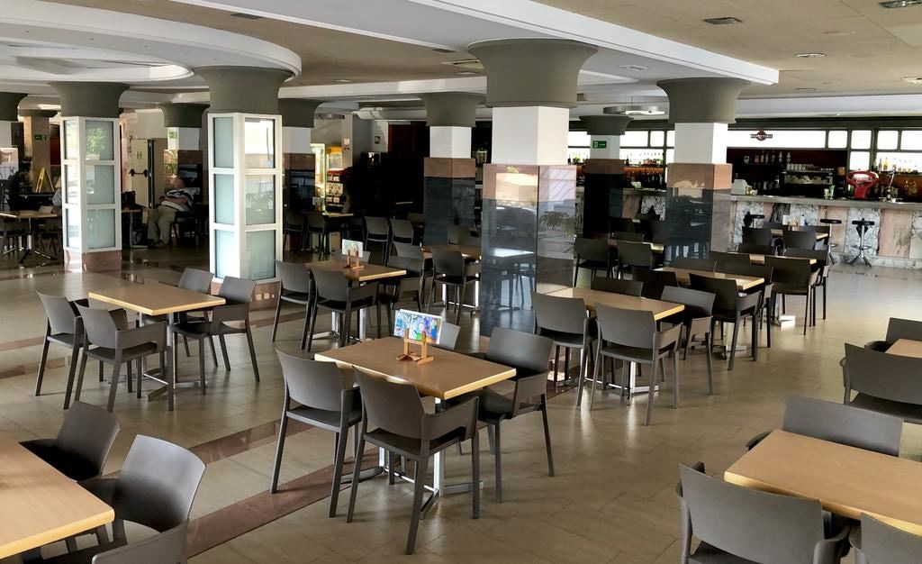 restaurants-restaurant