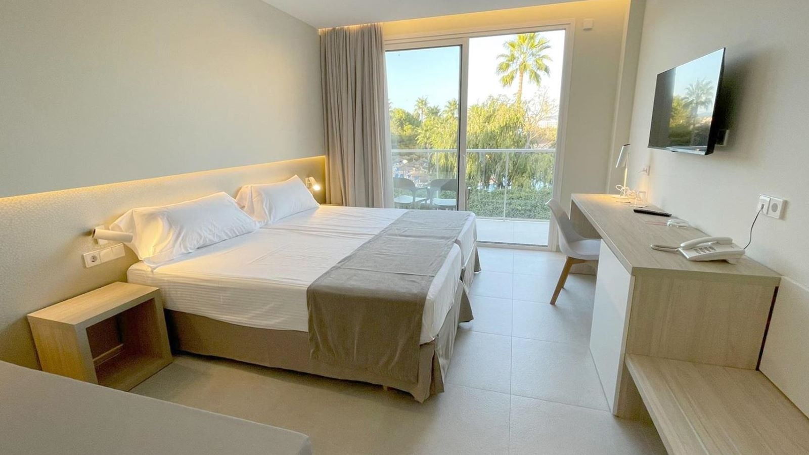 rooms-premium-room