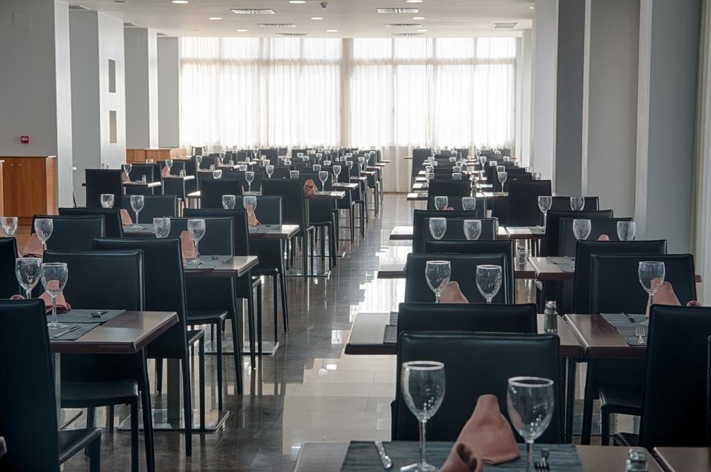 restaurants-buffet-restaurant