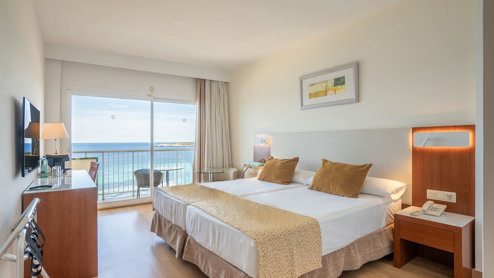 rooms-room-double-seaview-balcony-or-terrace