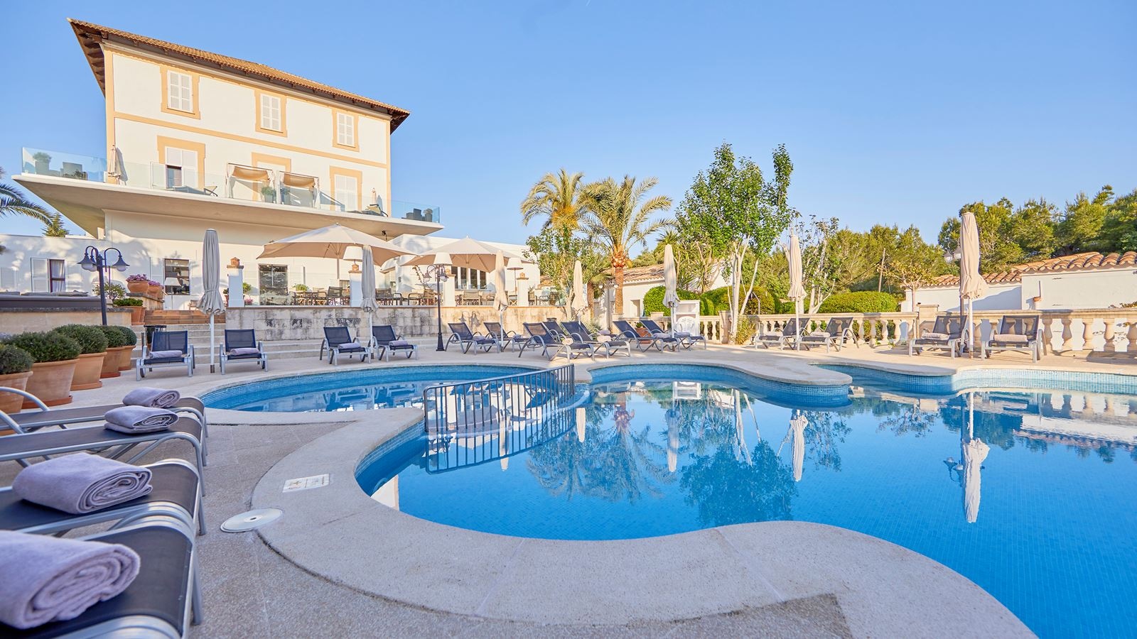 pools-outdoor-pool