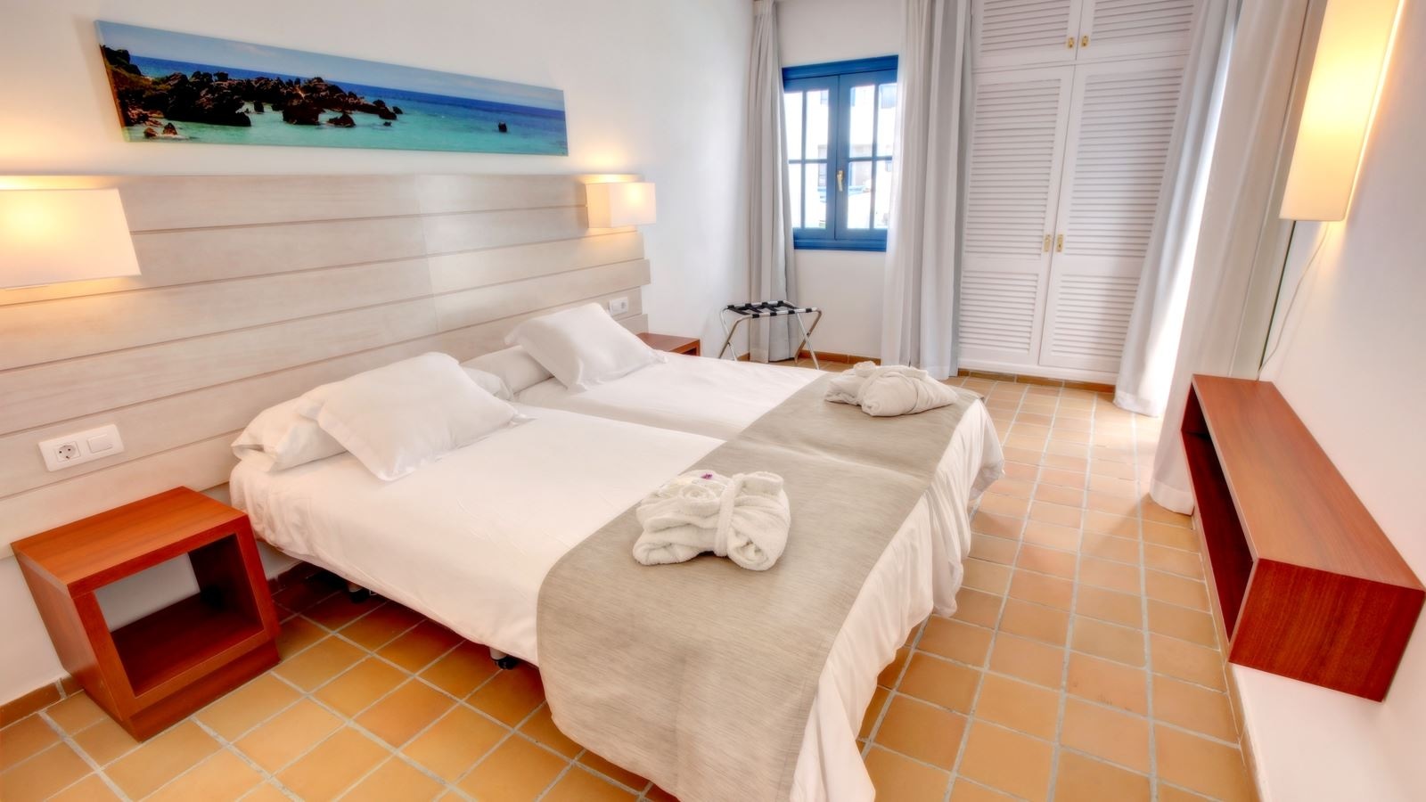 rooms-apartment-1-bedroom-roof-terrace