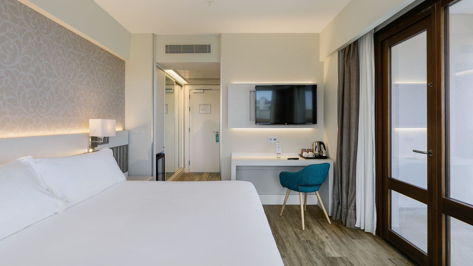 rooms-superior-lateral-sea-view
