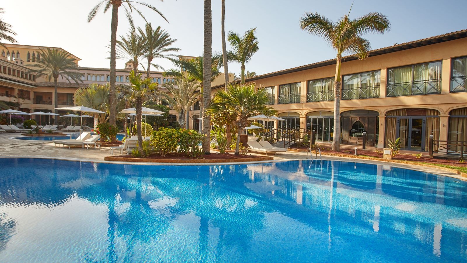 pools-outdoor-pool
