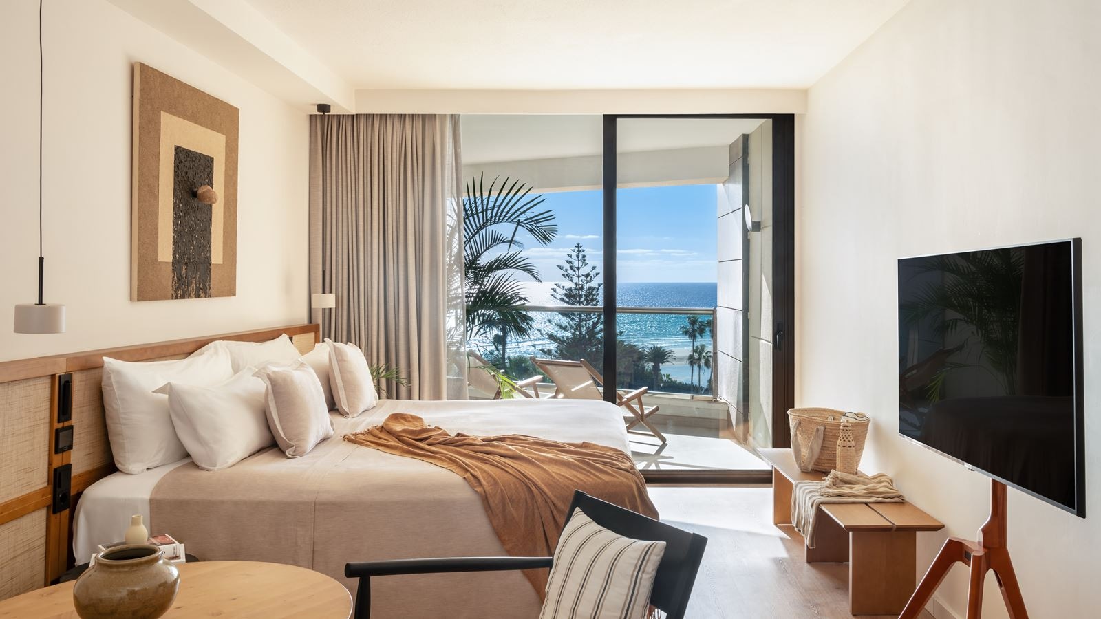 rooms-c2v--double-premium-ocean-front
