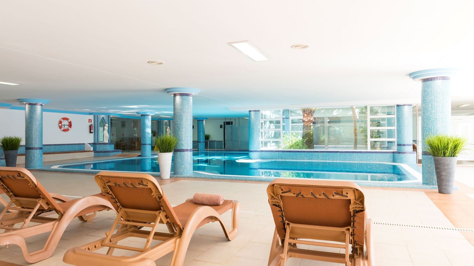 pools-indoor-pool