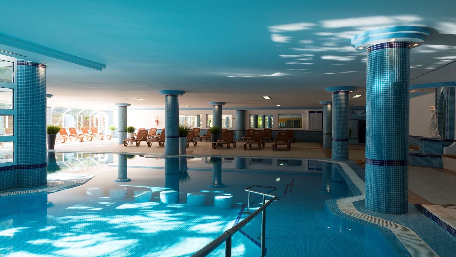 pools-indoor-pool