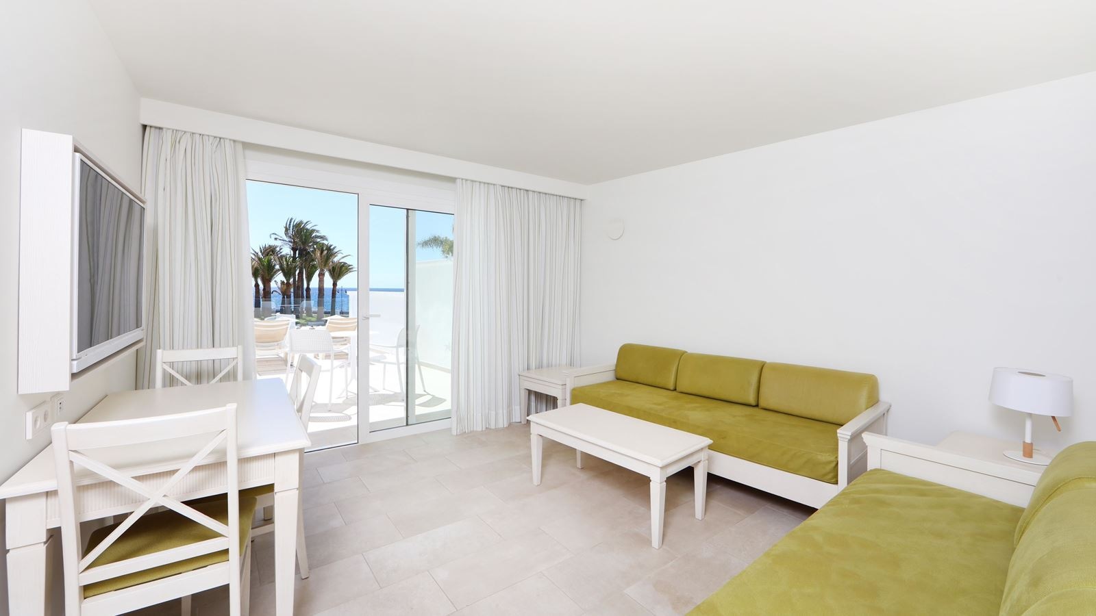 rooms-family-side-sea-view--a