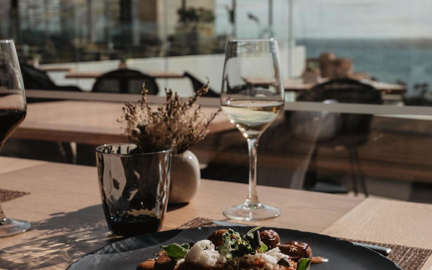 restaurants-restaurante-principal-papagayo