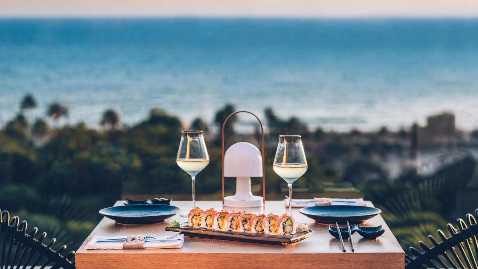 restaurants-restaurante-principal-papagayo