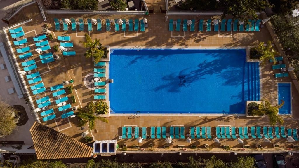 pools-outdoor-pool