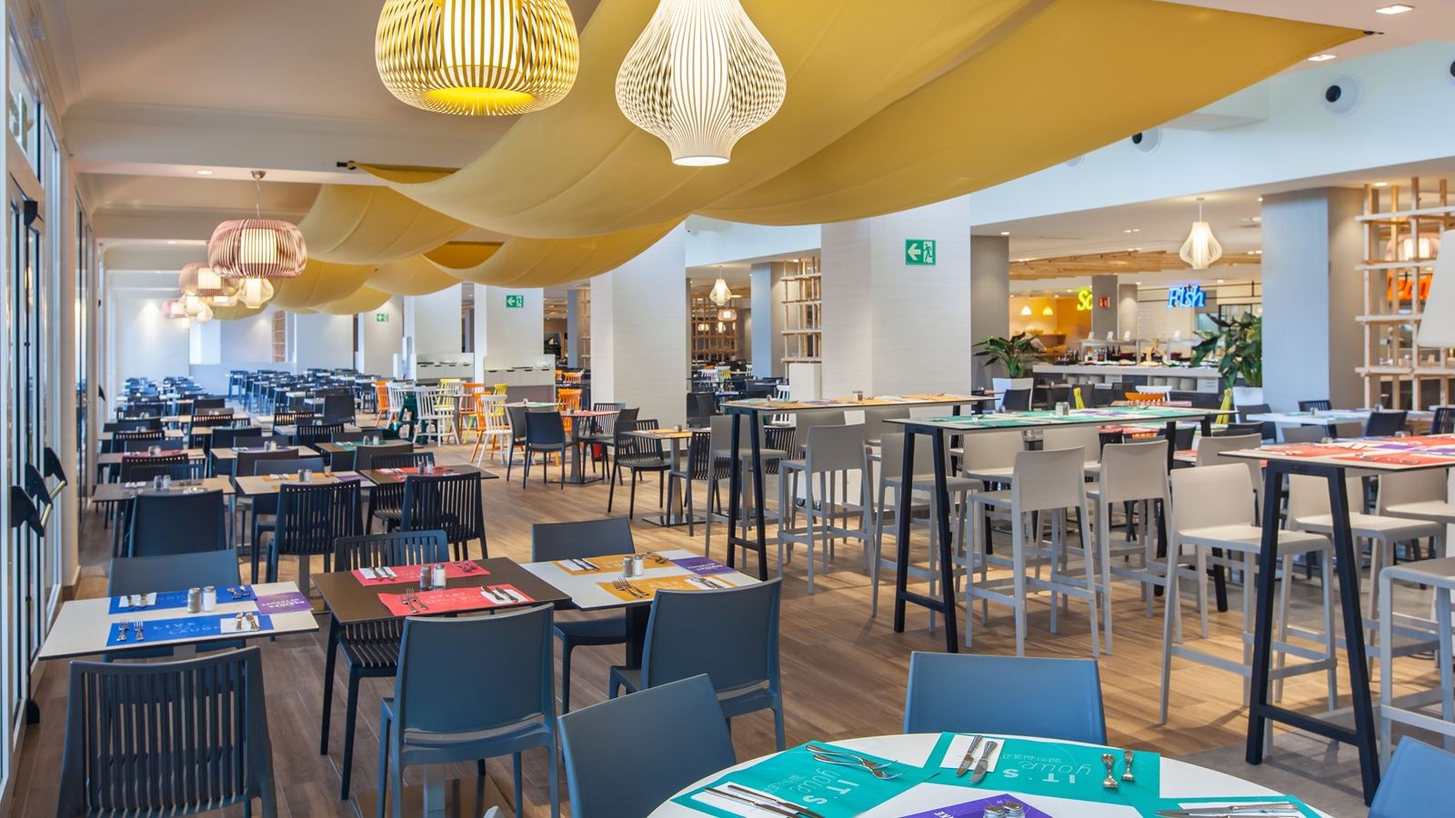 restaurants-breakfast-buffet