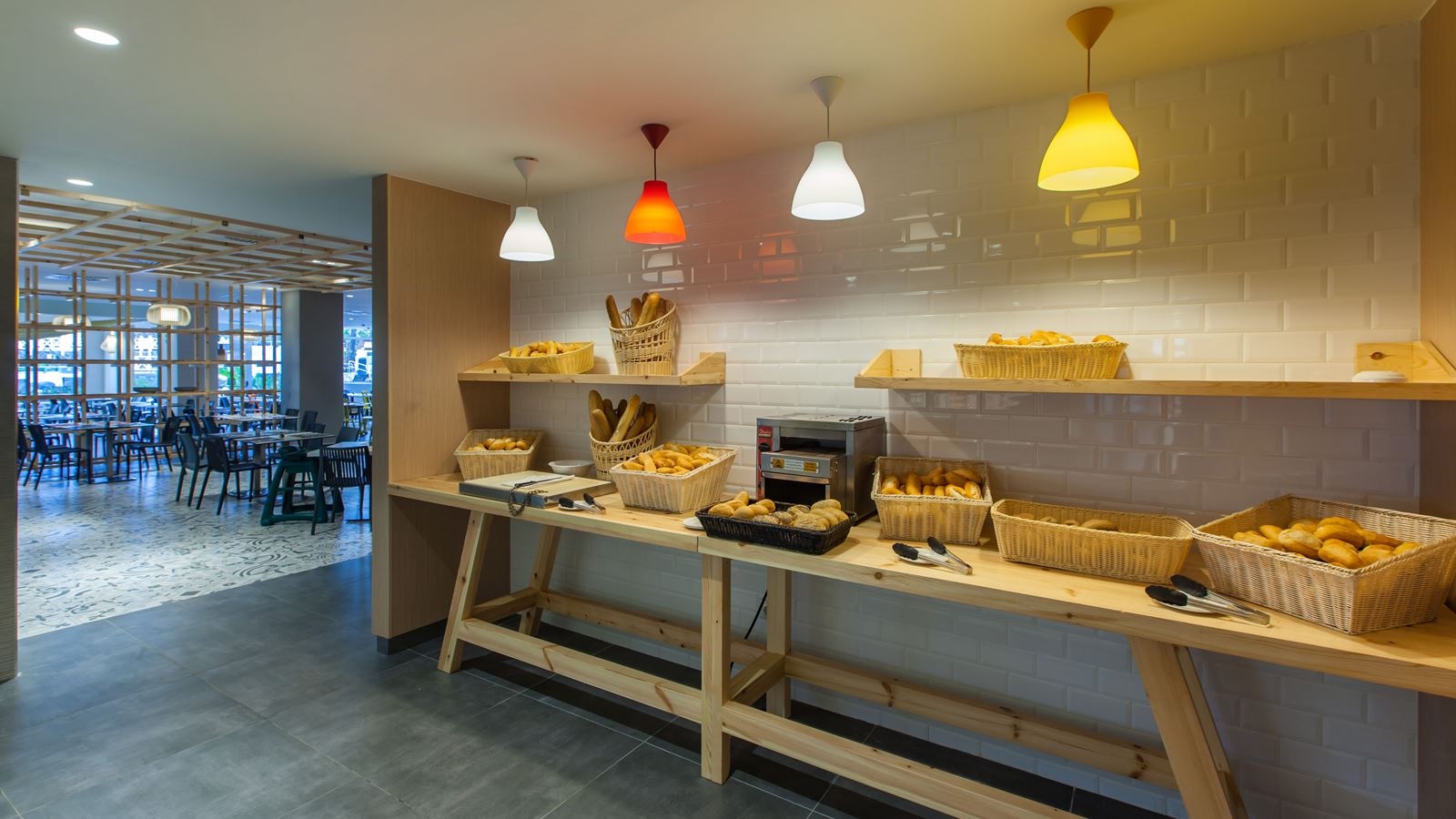 restaurants-breakfast-buffet