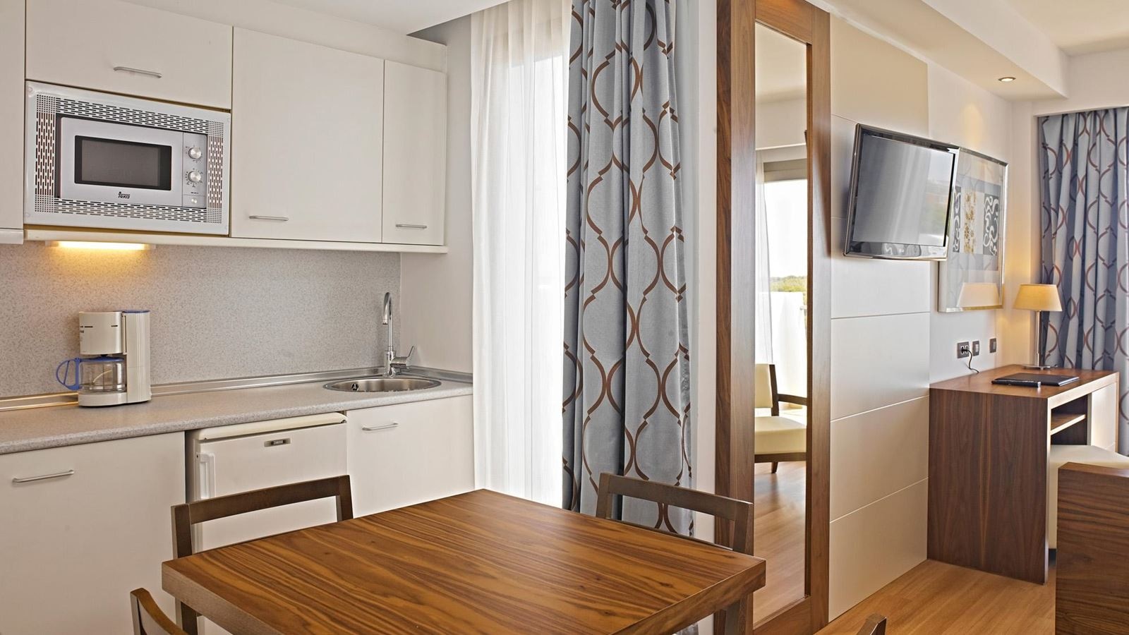 rooms-apartment-one-bedroom