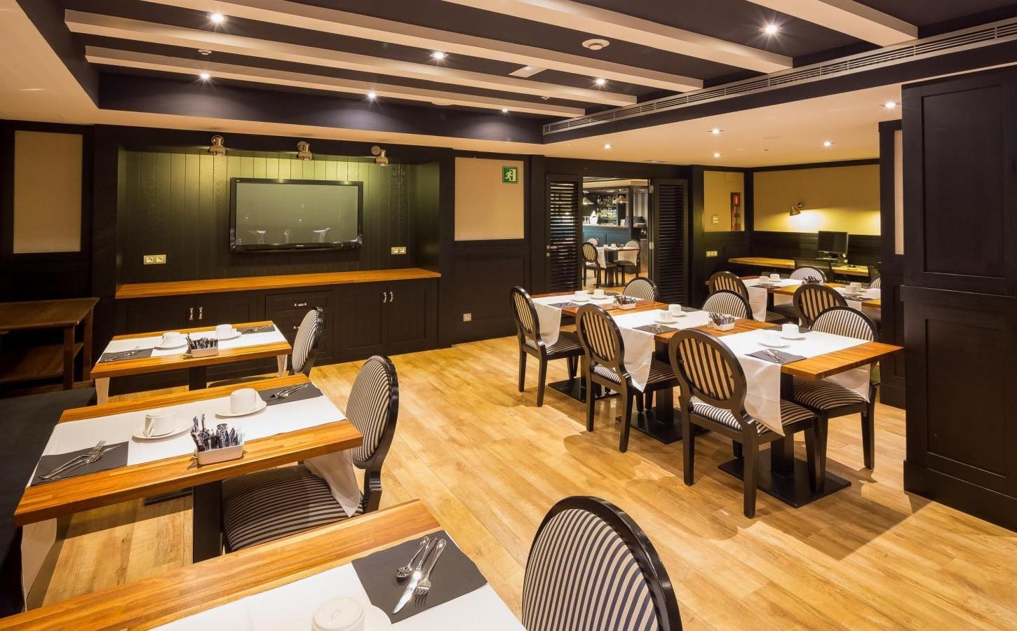 restaurants-restaurants